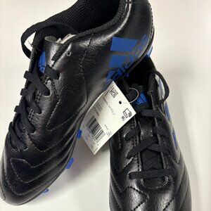 NEW Adidas Boys Soccer Cleats, size 4